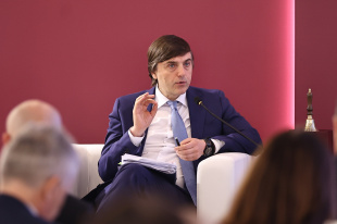 На полях ПМЭФ-2025 рассмотрели достижения и перспективы развития проекта «Профессионалитет»