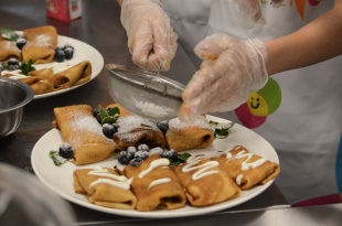 На базе Владимирского экономико-технологического колледжа проведен очный тур кулинарного конкурса «Готовь по-владимирски»